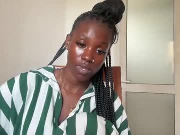 betty_fire_ live cam