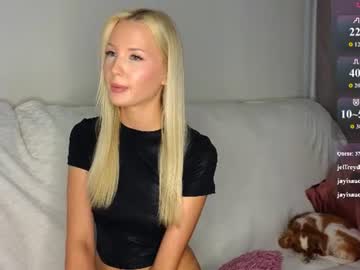 cutiefull_lion live cam