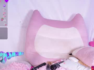 emilyy_queen live cam