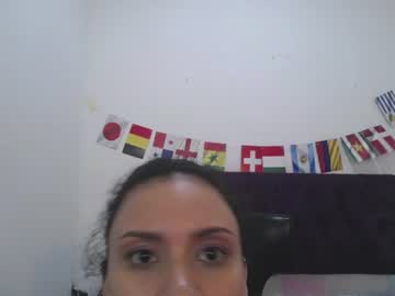 little18doll live cam preview