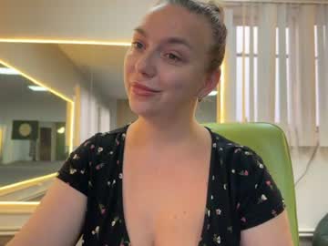 lucky_foryou_baby live cam preview
