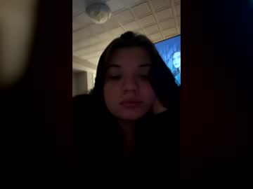 lucy913961 live cam