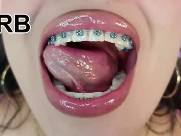 mia_roux1 live cam