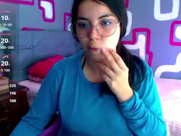 mochiluna live cam