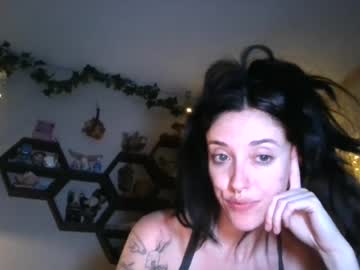 shespeachy live cam preview