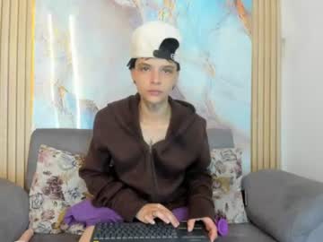 tomboy_and_skinny23_pm live cam