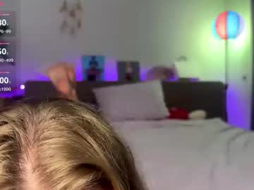 vickynova live cam