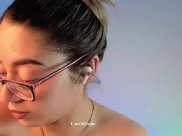 carolblonde live cam