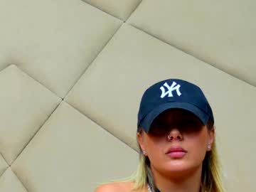 chloevee live cam