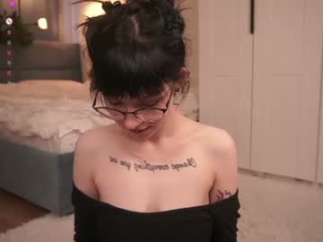little_poetry live cam