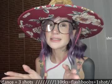 lonelly_lolly98 live cam