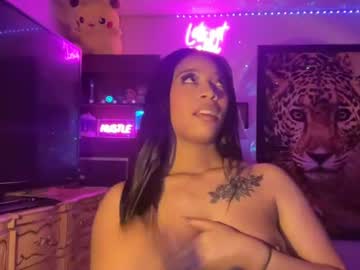 lunaa_11 live cam