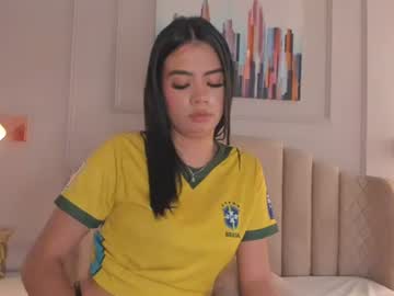 mia_kisses2 live cam