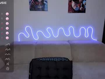 mika_reid live cam