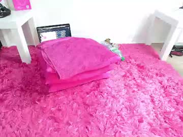 peachyym live cam