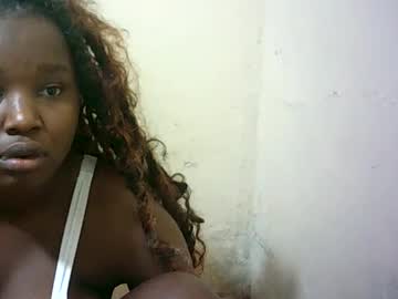 pretty_milan live cam