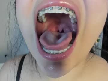 rubyhlowe live cam