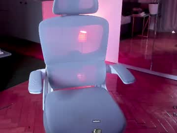 shesnotuwu live cam