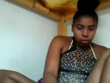 vivienneh live cam