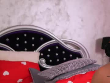 yournaughtyangel1 live cam